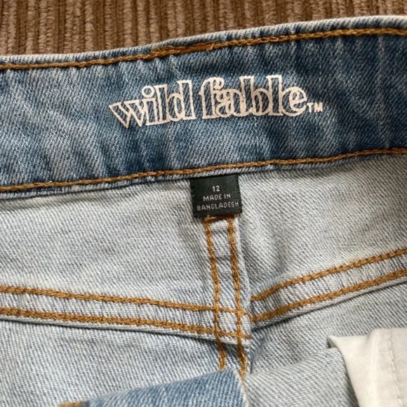 WILD FABLE Light Wash Denim Mini Skirt Size 12 - Picture 11 of 11